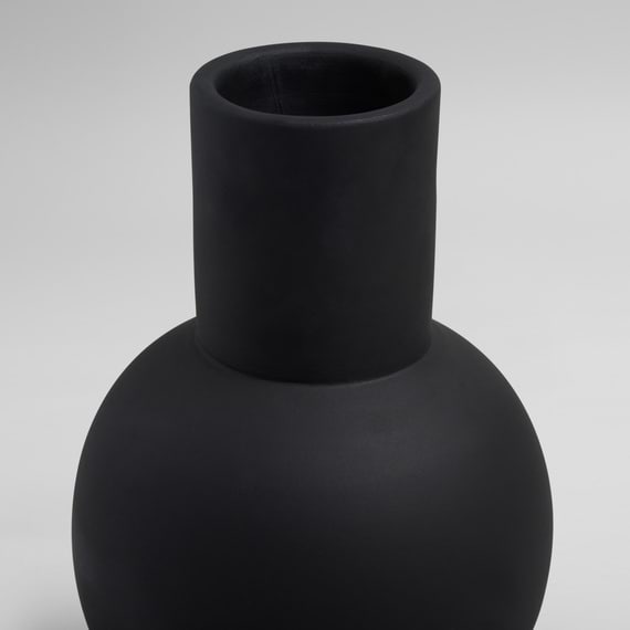 NOIR Vase