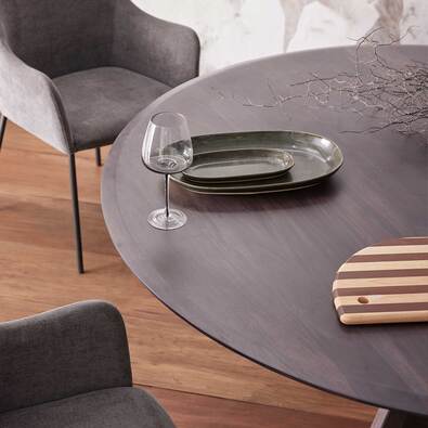 AXEL Dining Table