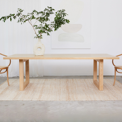 LUXA Dining Table