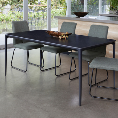 VINCENZO Dining Table
