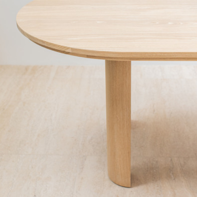 CORAL Oval Dining Table