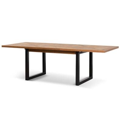 PIERS Extendable Dining Table