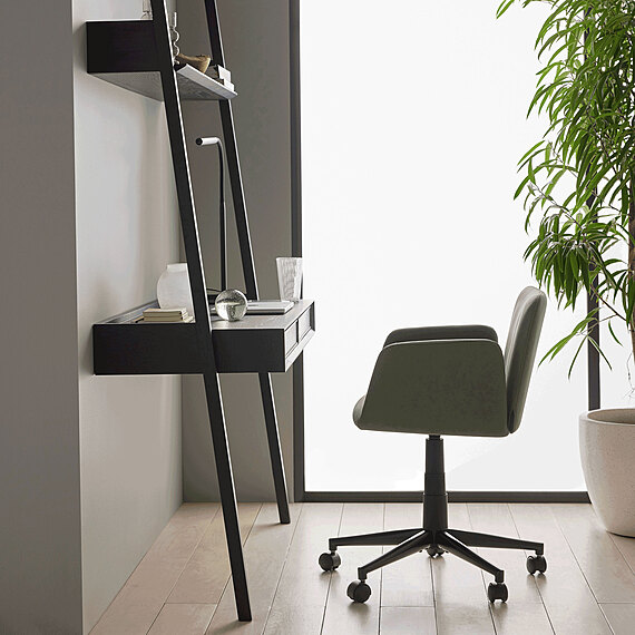 SCALA Leaning Desk