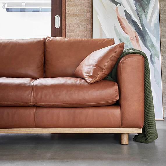 DAPHNE Leather Sofa