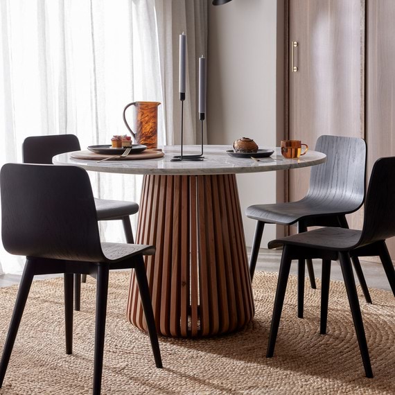 NESST Dining Table