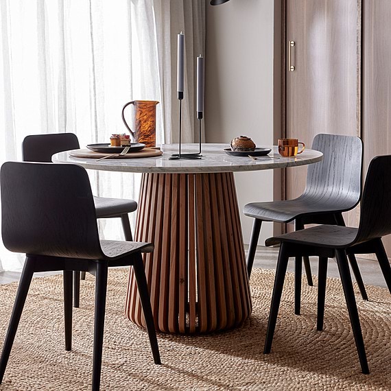 NESST Dining Table