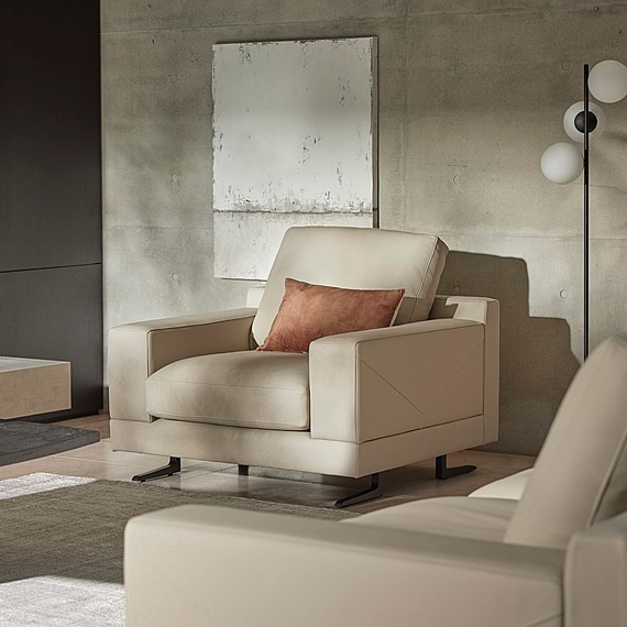 BARI  Leather Armchair