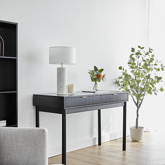 APIUNA Console Table