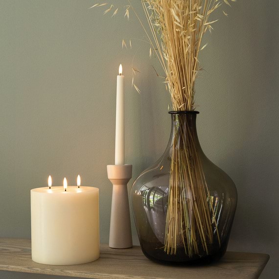 EVERYDAY ESSENTIALS Extra Wide Flameless Candle