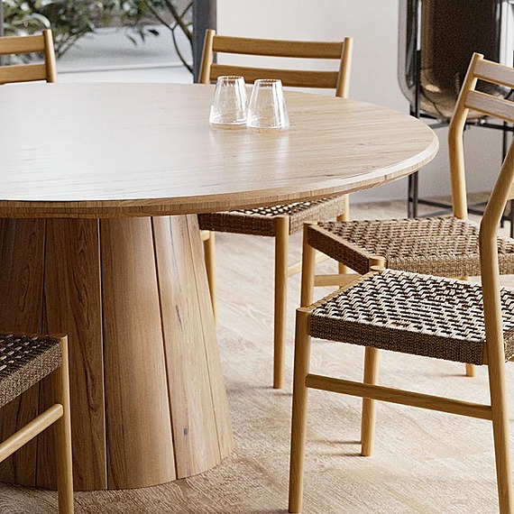 UROPA Dining Table