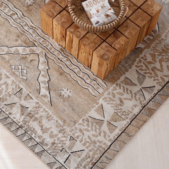 MOEMA Floor Rug