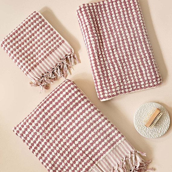 POMPOM Hand Towel