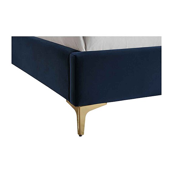 GEORGE MASON Velvet Bed