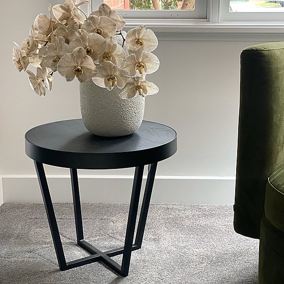 CRIXAS Side Table