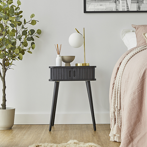 MAKO Bedside Table