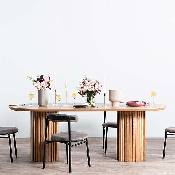 BRACKLEY Dining Table