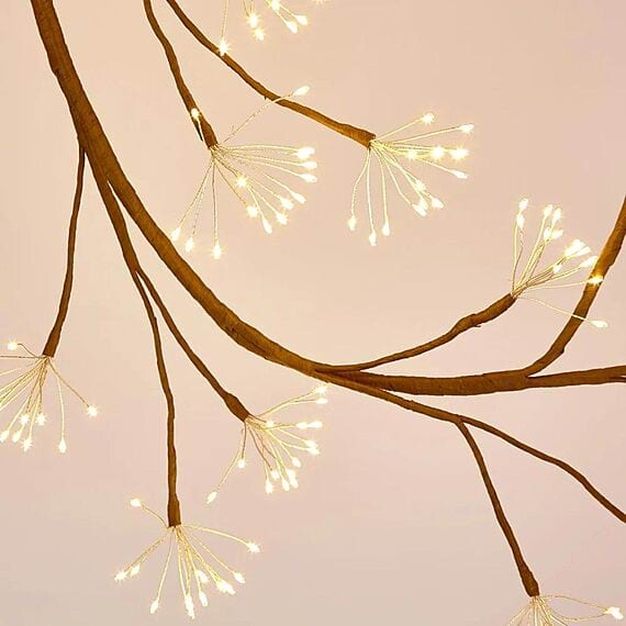 NATURE Light Up Garland