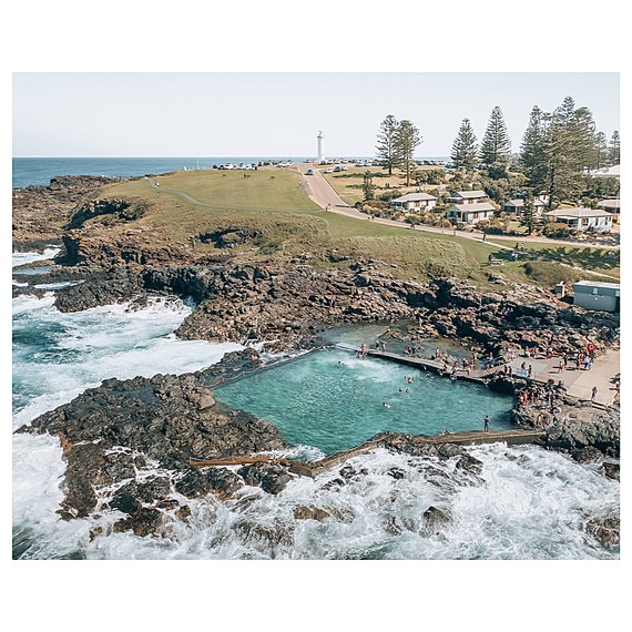 KIAMA ROCK POOL Framed Print