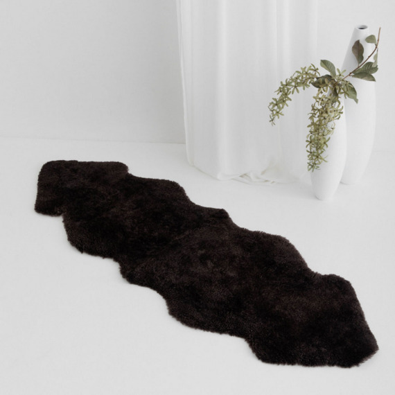 THE KINGSTON Sheepskin Floor Rug