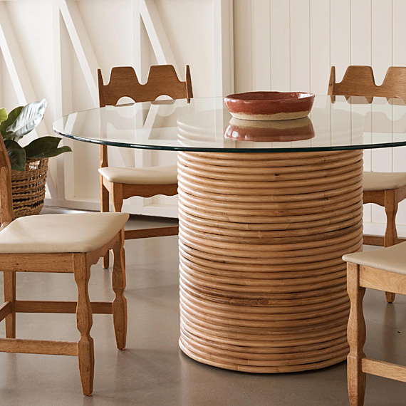 PAZAR Dining Table