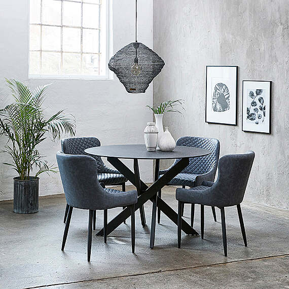 FORMOSA Dining Table