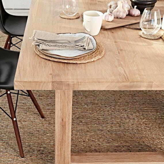 LUXA Dining Table