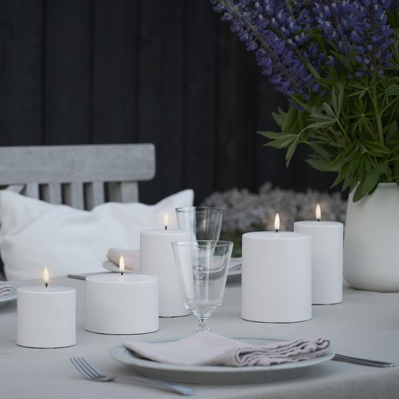 OUTDOOR LIVING Wide Flameless Candle