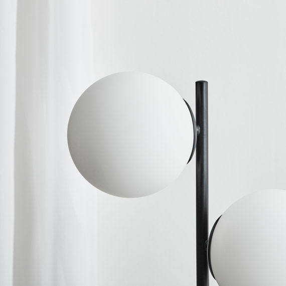 VENDELA Floor Lamp