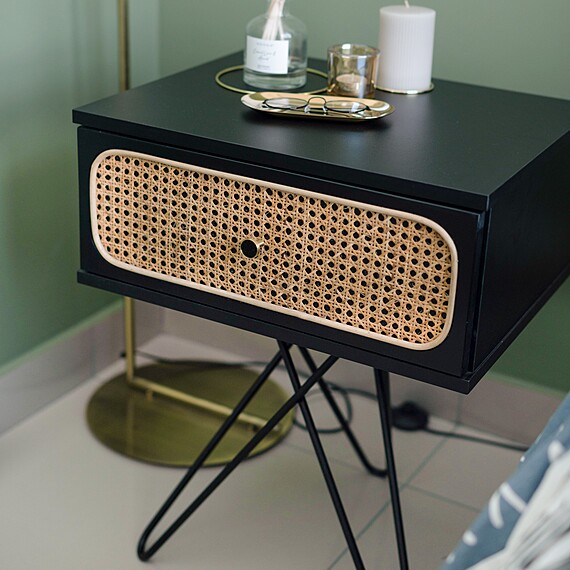 SUZU Bedside Table