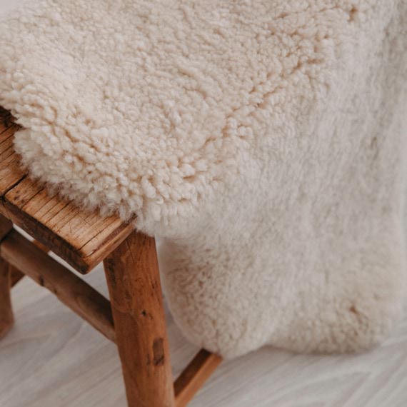 THE KINGSTON Sheepskin Floor Rug