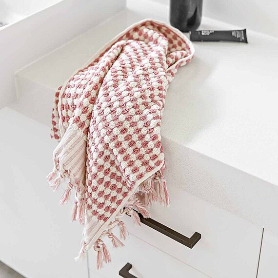 POMPOM Hand Towel